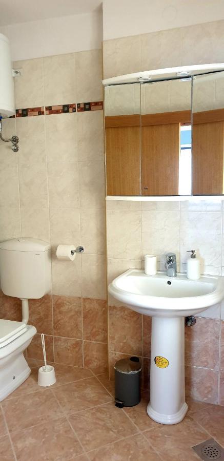 Apartments And Room Vela Senj  Zewnętrze zdjęcie