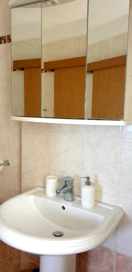 Apartments And Room Vela Senj  Zewnętrze zdjęcie